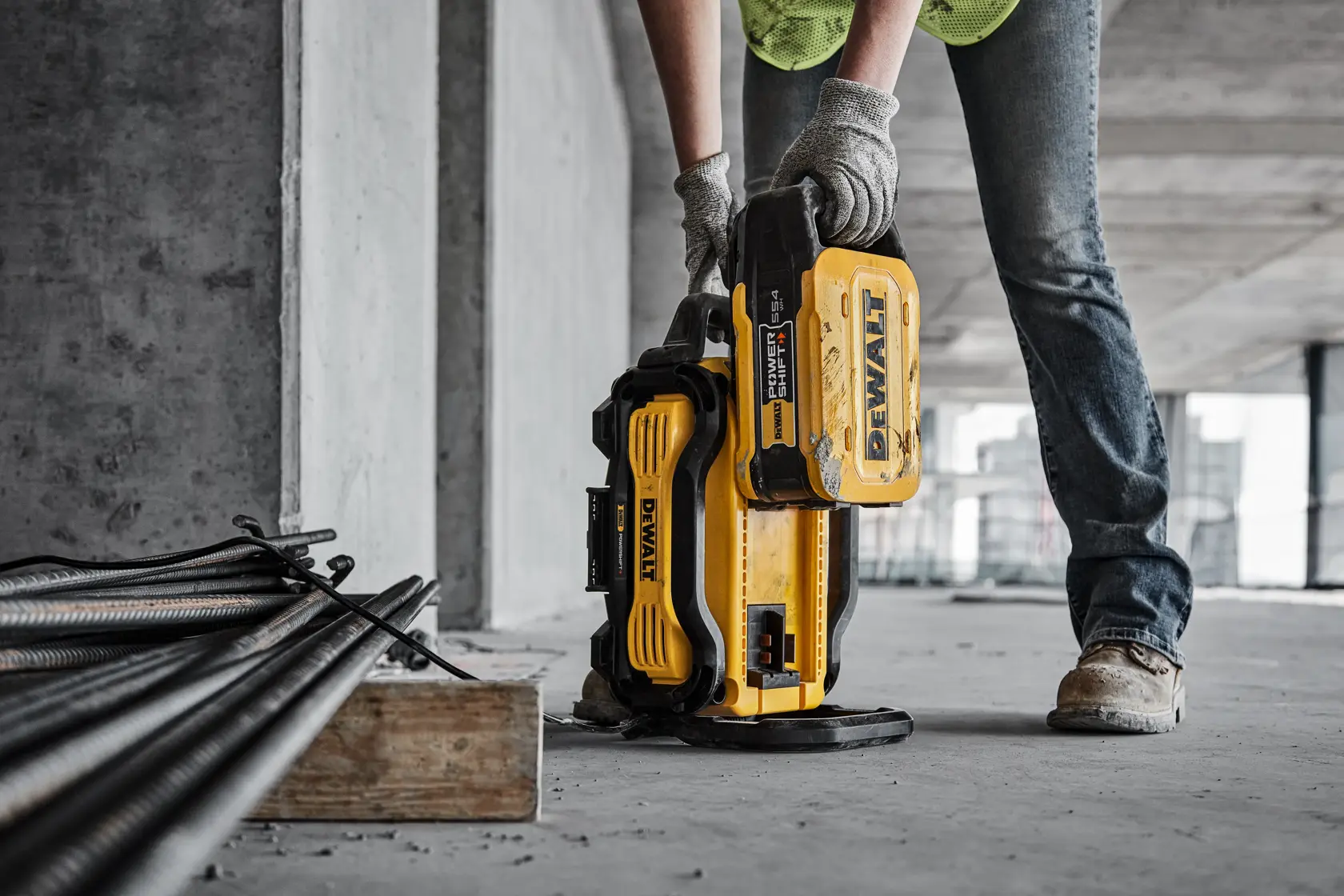 Chargeur de 550 w DEWALT® POWERSHIFT™