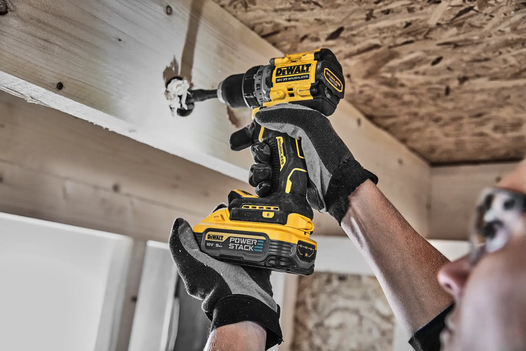 Perceuse-visseuse compacte XR 18V 5 Ah Li-ion brushless - POWERSTACK™