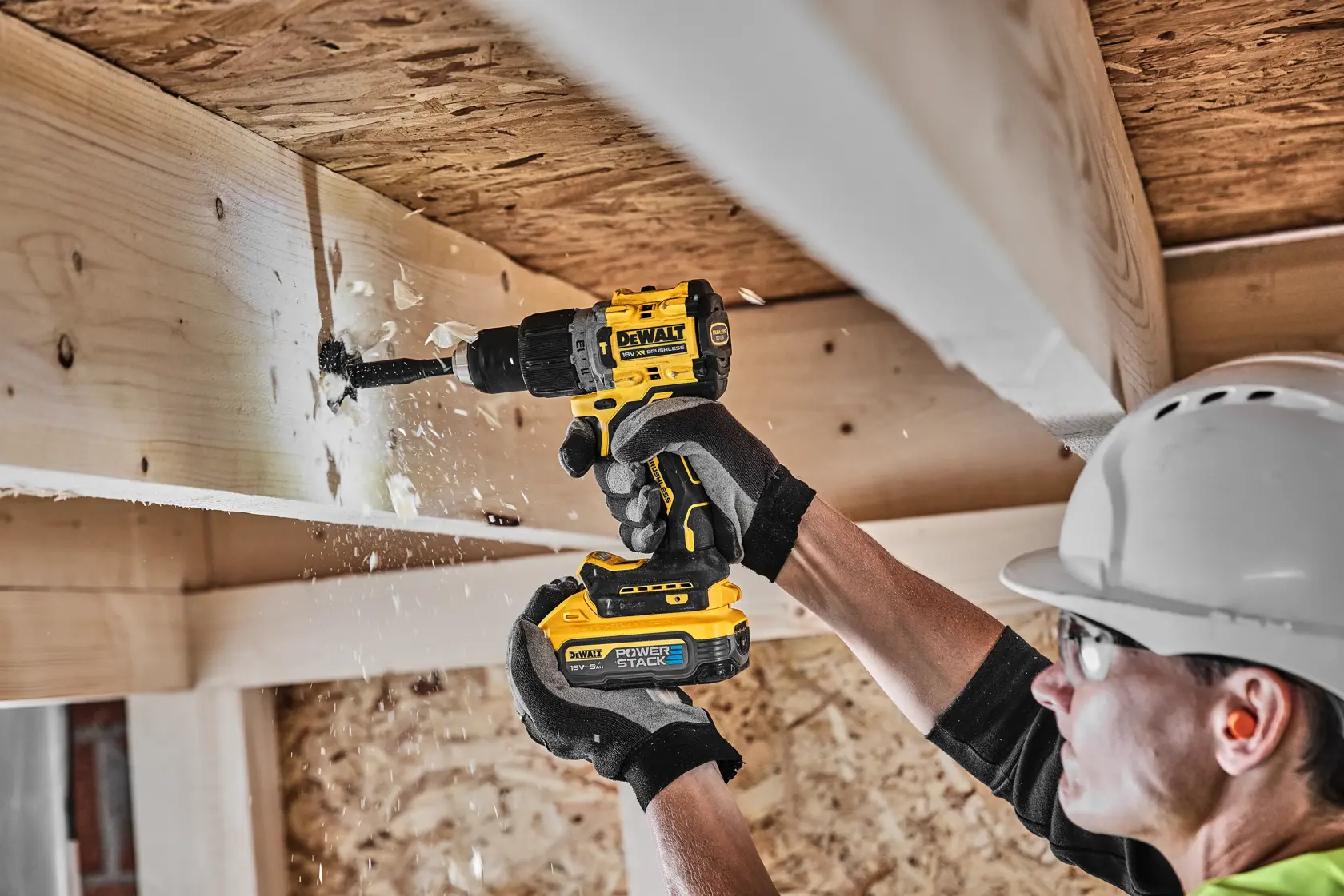 Perceuse-visseuse percussion compacte XR 18V 5 Ah Li-ion brushless POWERSTACK™
