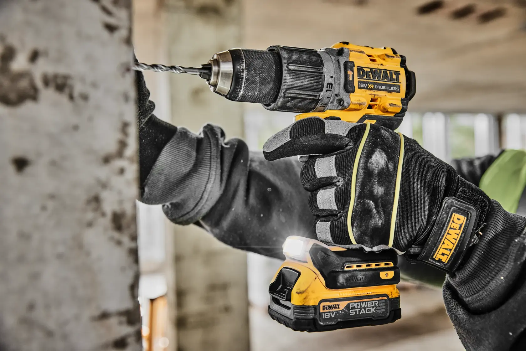 Perceuse-visseuse percussion compacte XR 18V brushless - sans batterie ni chargeur - coffret TSTAK®