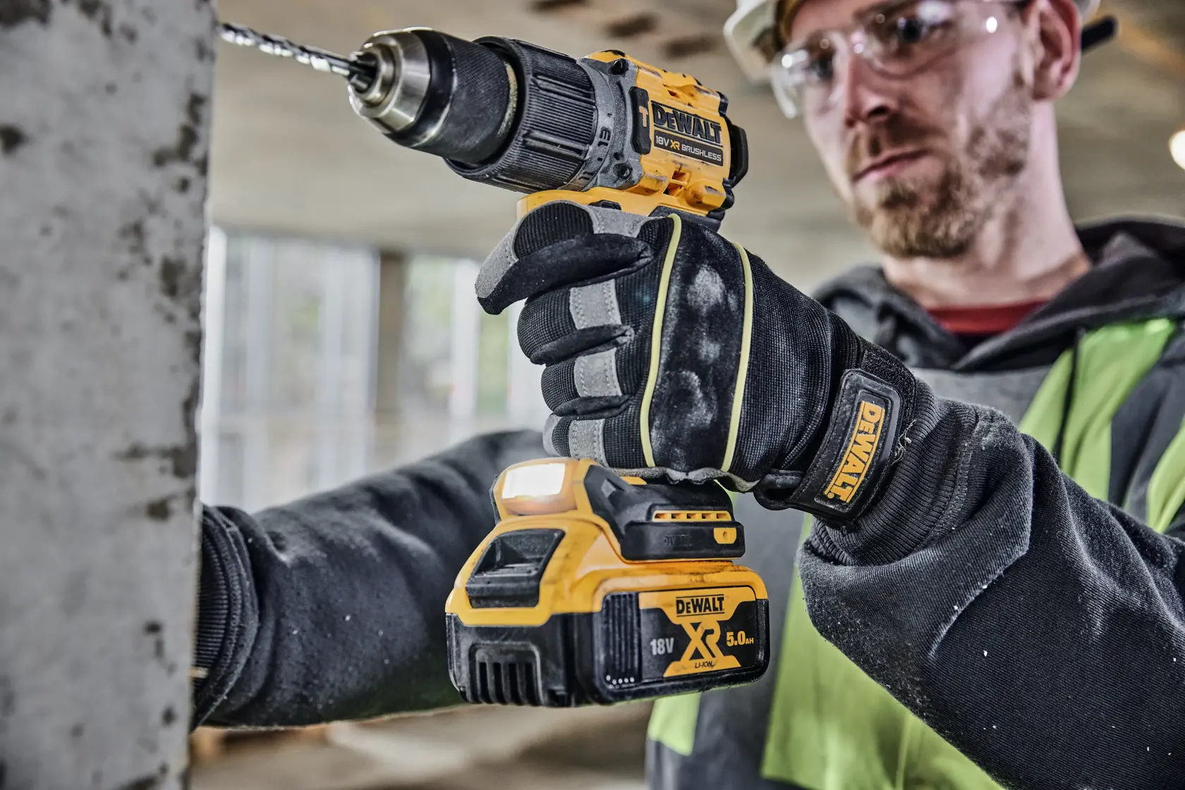 Perceuse-visseuse percussion compacte XR 18V 5 Ah Li-ion brushless