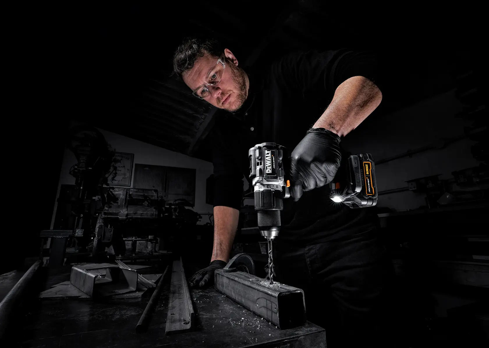 Perceuse visseuse percussion XR 18V 1.7Ah Li-Ion Brushless - POWERSTACK renforcée - ÉDITION LIMITÉE McLAREN