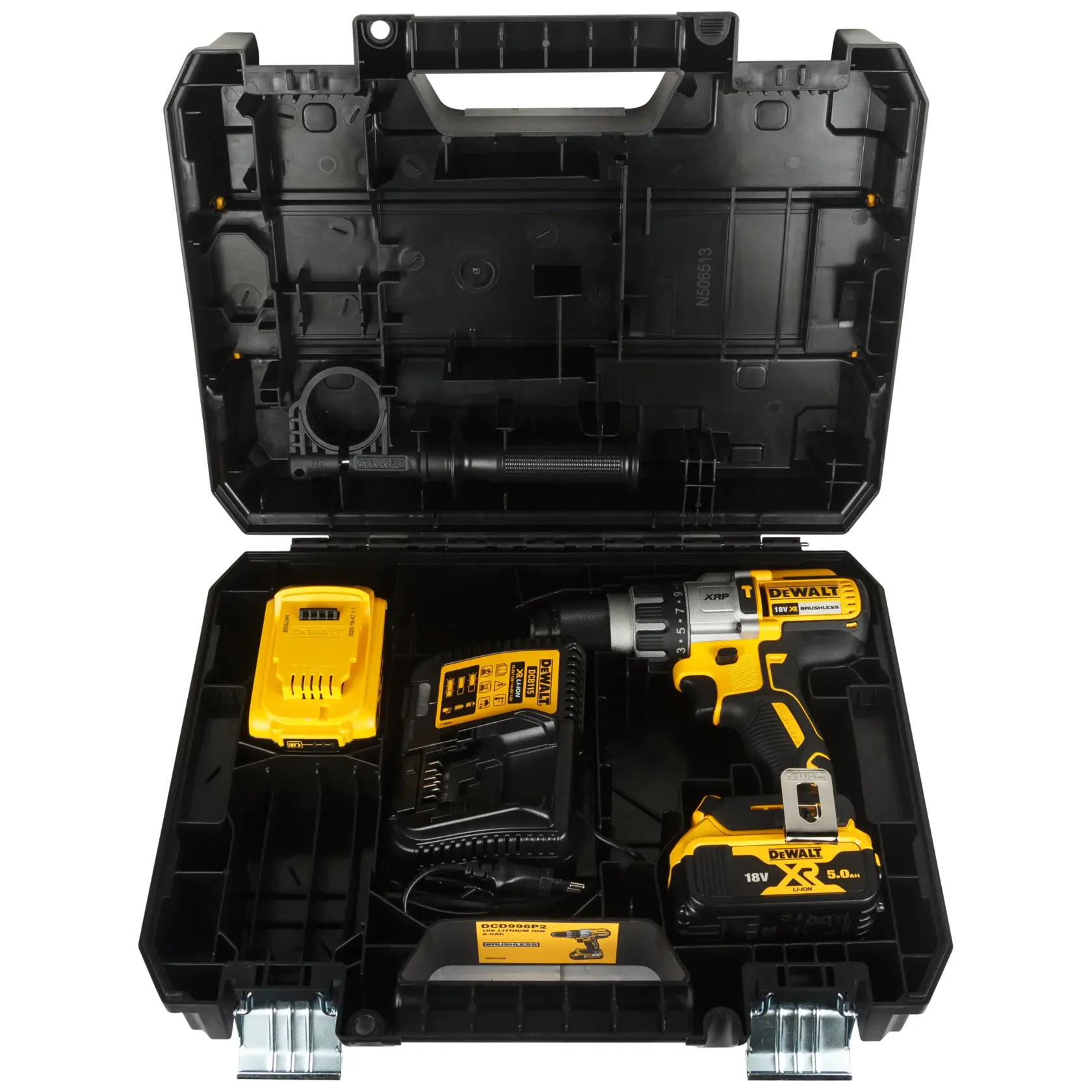 Un ensemble de perceuse sans fil DEWALT DCD996P2 dans une mallette en plastique rigide noire, comprenant une perceuse sans fil XR 18V, une batterie, un chargeur et une poignée accessoire.