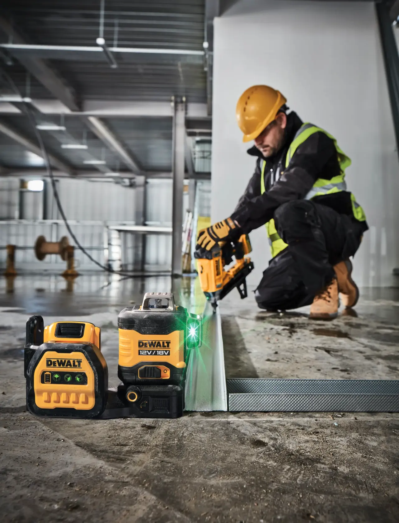 Niveau laser multiligne 3 x 360° XR 12V / 18V - Faisceaux verts