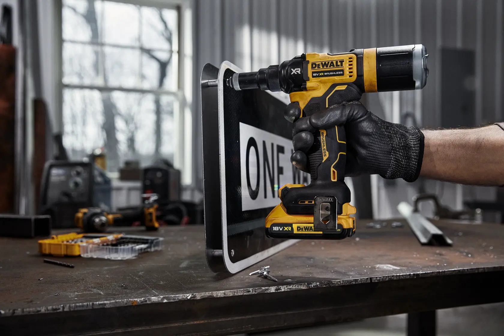 Riveteuse XR 18V brushless 4,8 mm - sans batterie ni chargeur, coffret TSTAK®