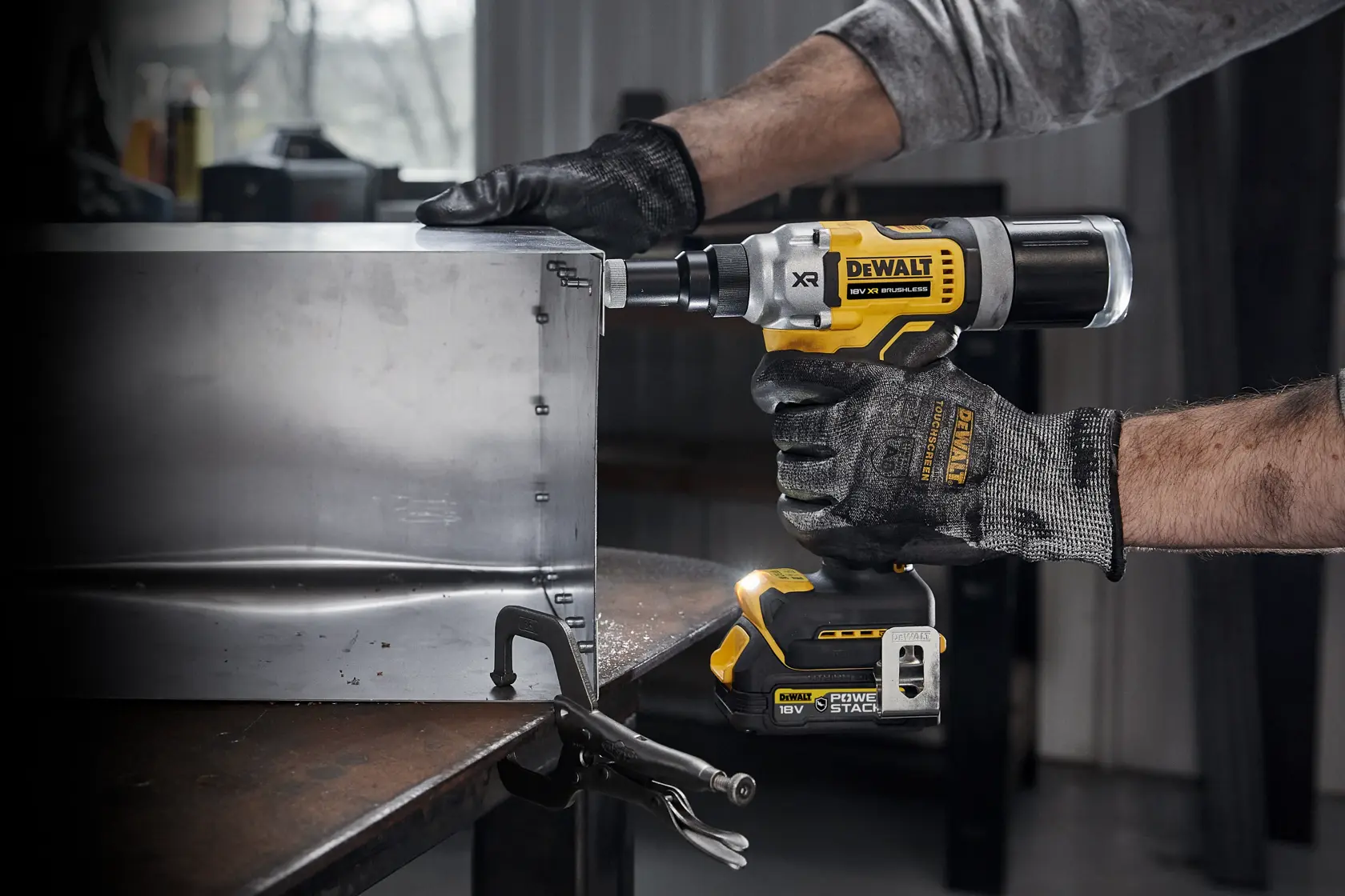 Riveteuse XR 18V brushless 6,4 mm - sans batterie ni chargeur, coffret TSTAK®