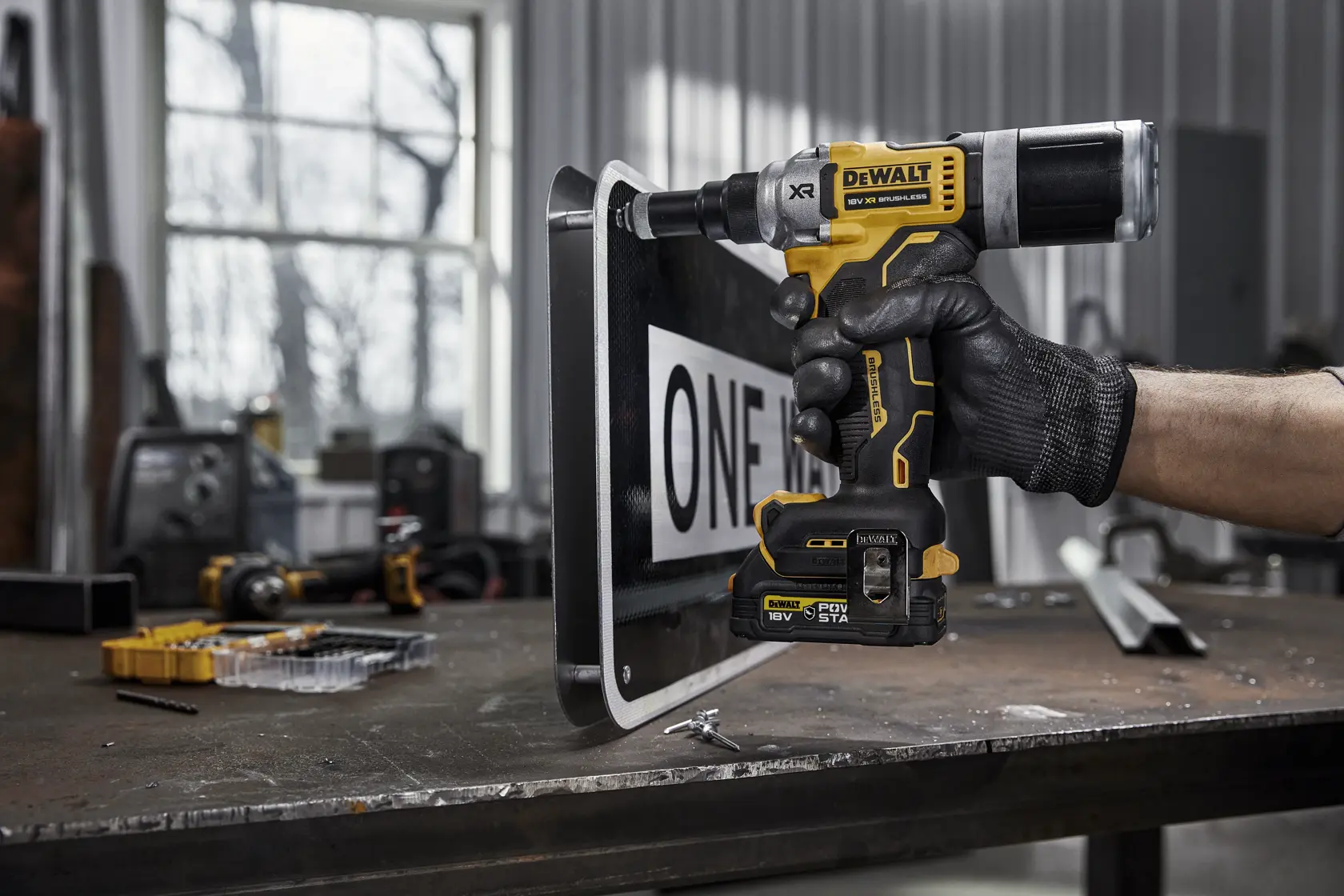 Riveteuse XR 18V brushless 6,4 mm - sans batterie ni chargeur, coffret TSTAK®