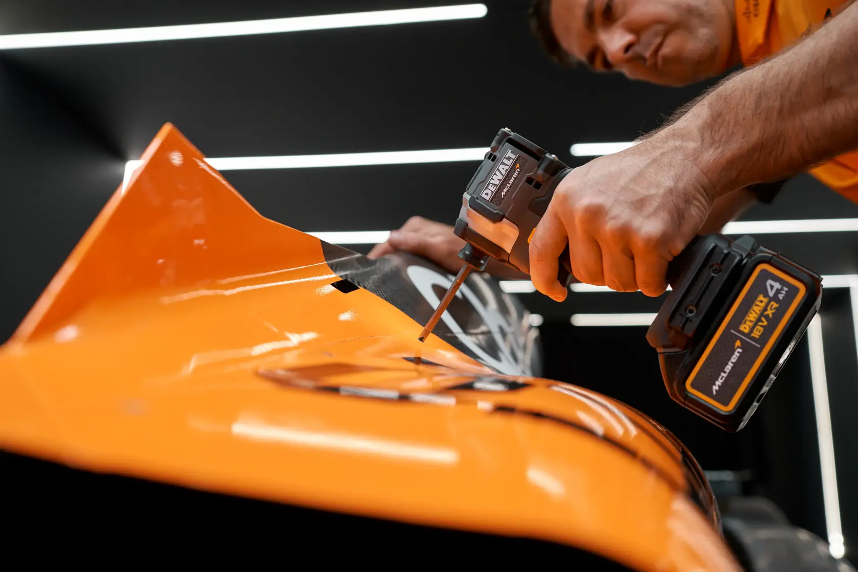 Visseuse à chocs ultra compacte XR 18V 4Ah Li-Ion Brushless - ÉDITION LIMITÉE McLAREN