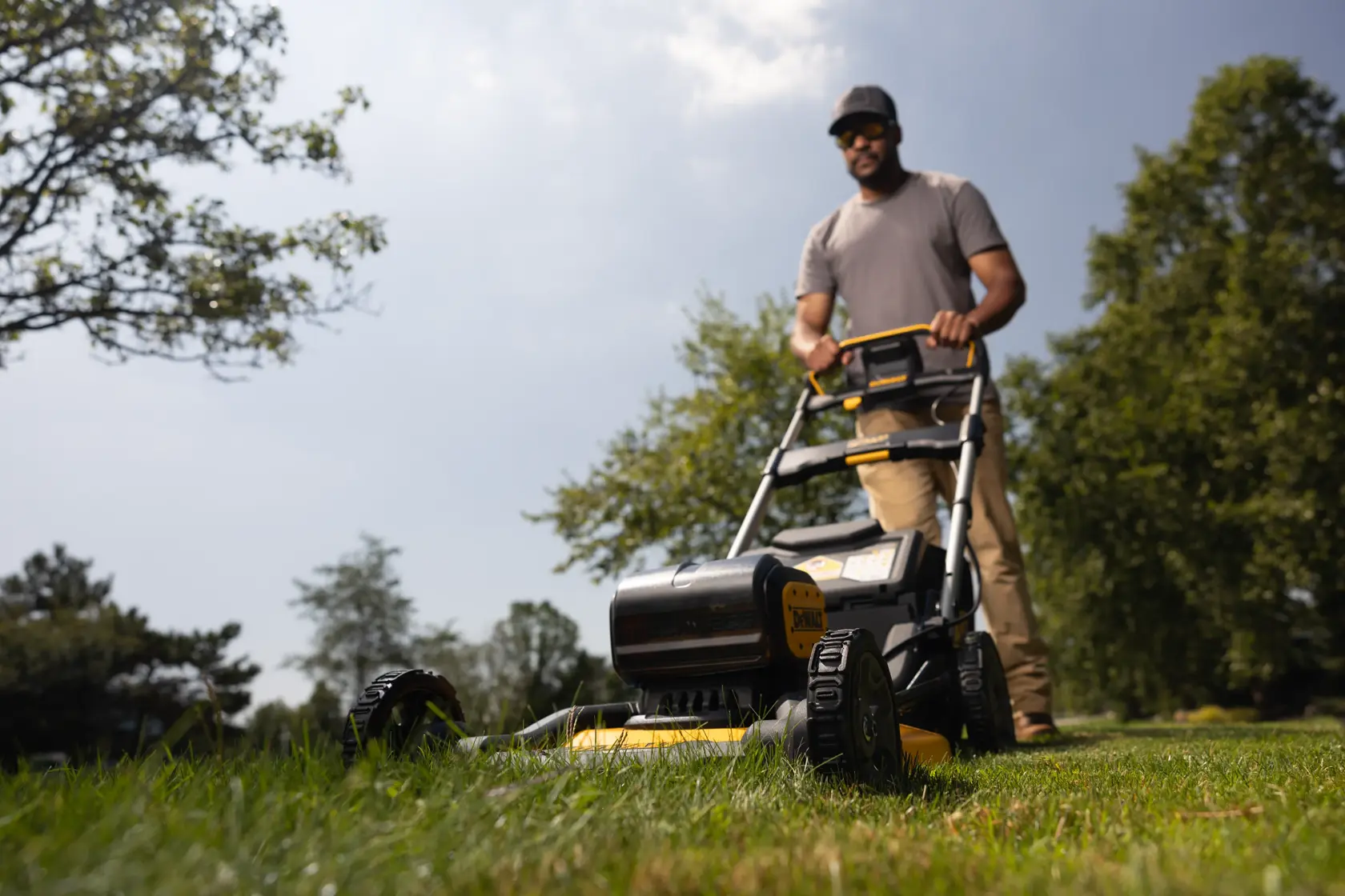 Tondeuse 53 cm XR 2 X 18V brushless