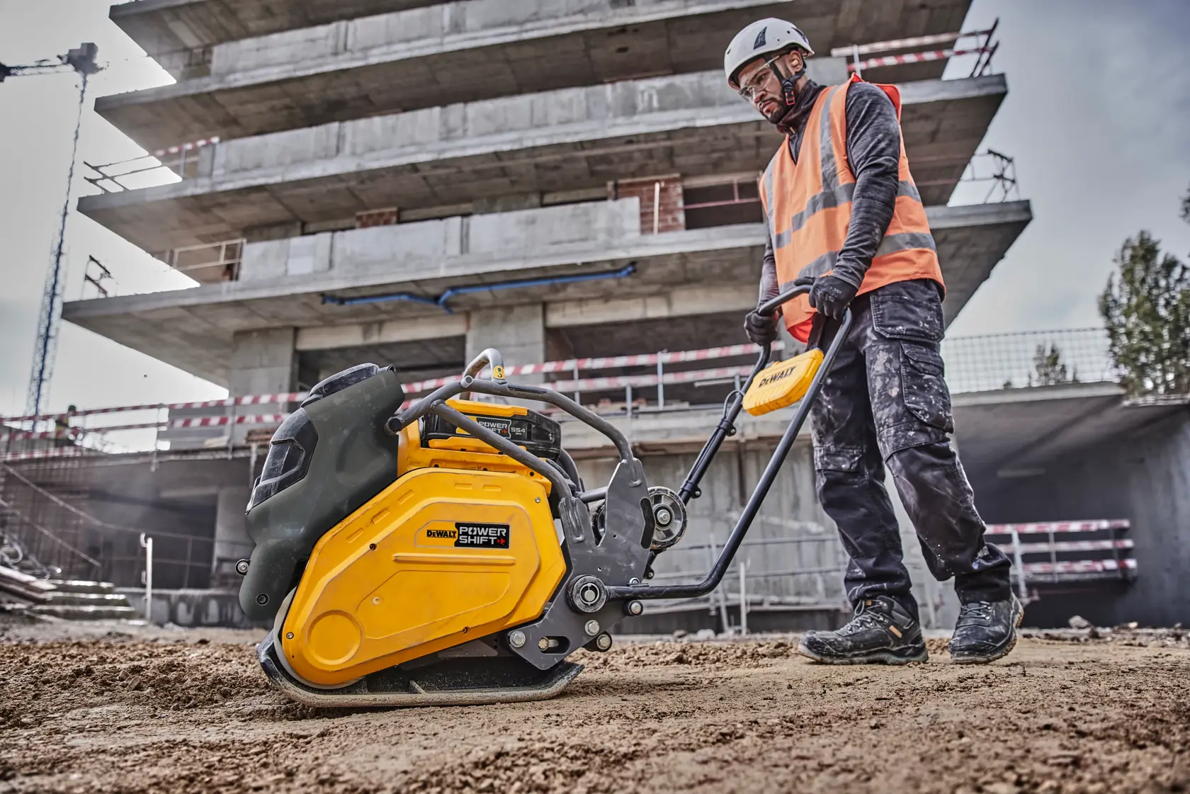 PLAQUE VIBRANTE 15Kn DEWALT POWERSHIFT™