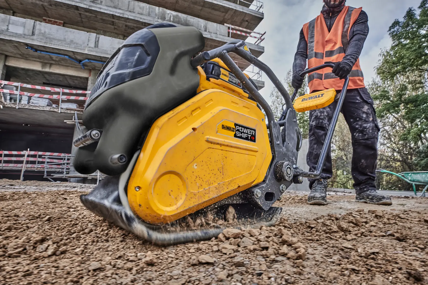 PLAQUE VIBRANTE 15Kn DEWALT POWERSHIFT™
