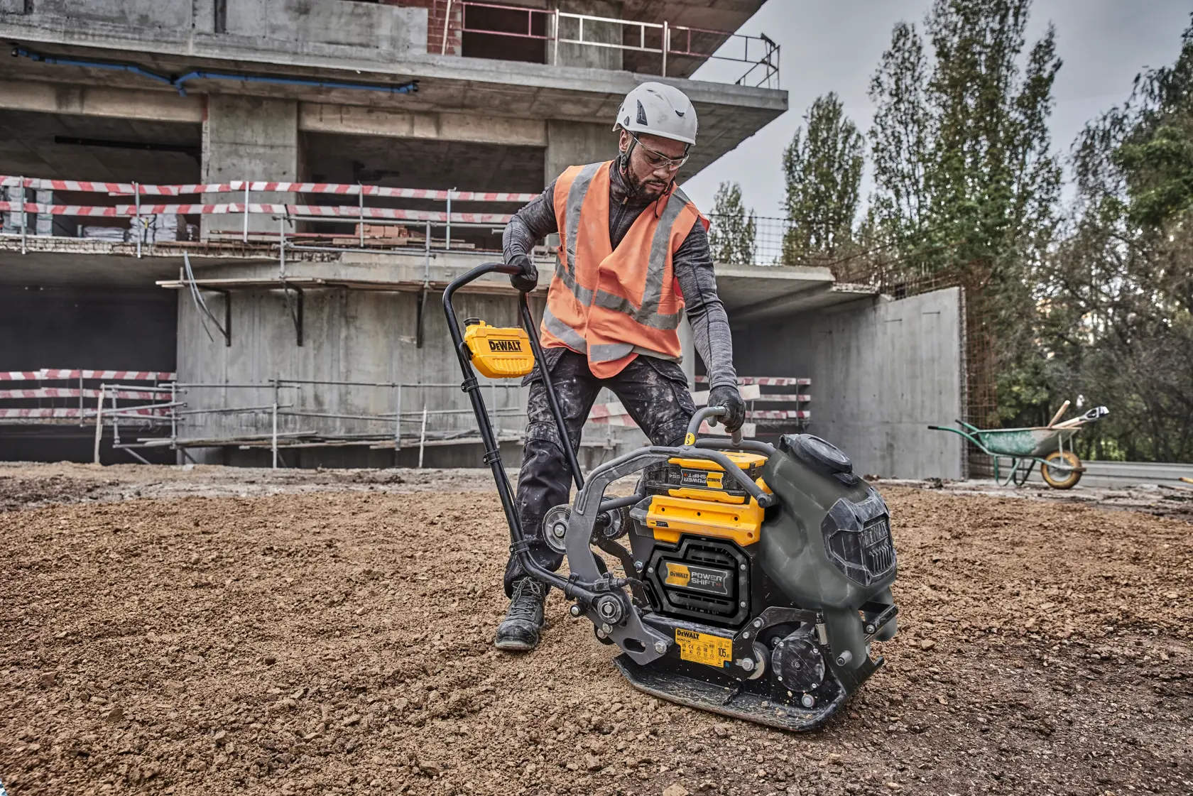 PLAQUE VIBRANTE 15Kn DEWALT POWERSHIFT™