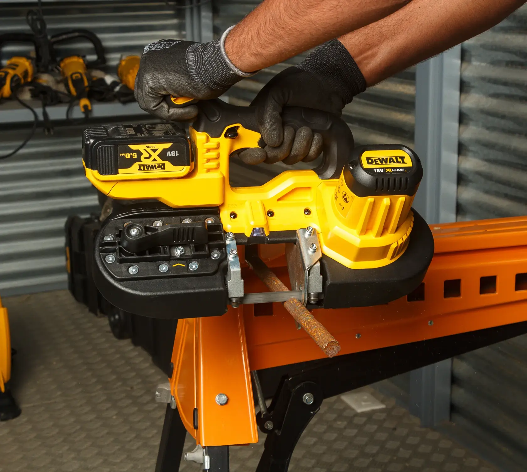 Scie à ruban compacte XR 18V Li-ion