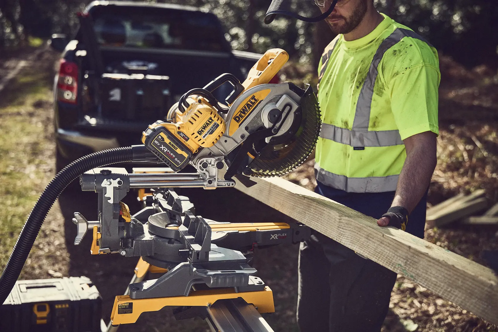 Scie à onglets XR Flexvolt 54V 250 mm - sans batterie ni chargeur