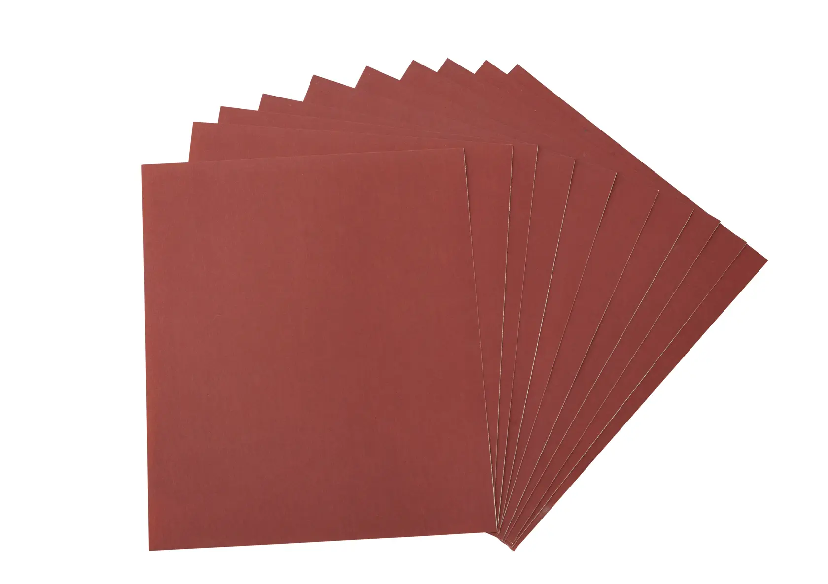 Plusieurs feuilles de papier abrasif rouges disposées en éventail sur fond blanc.