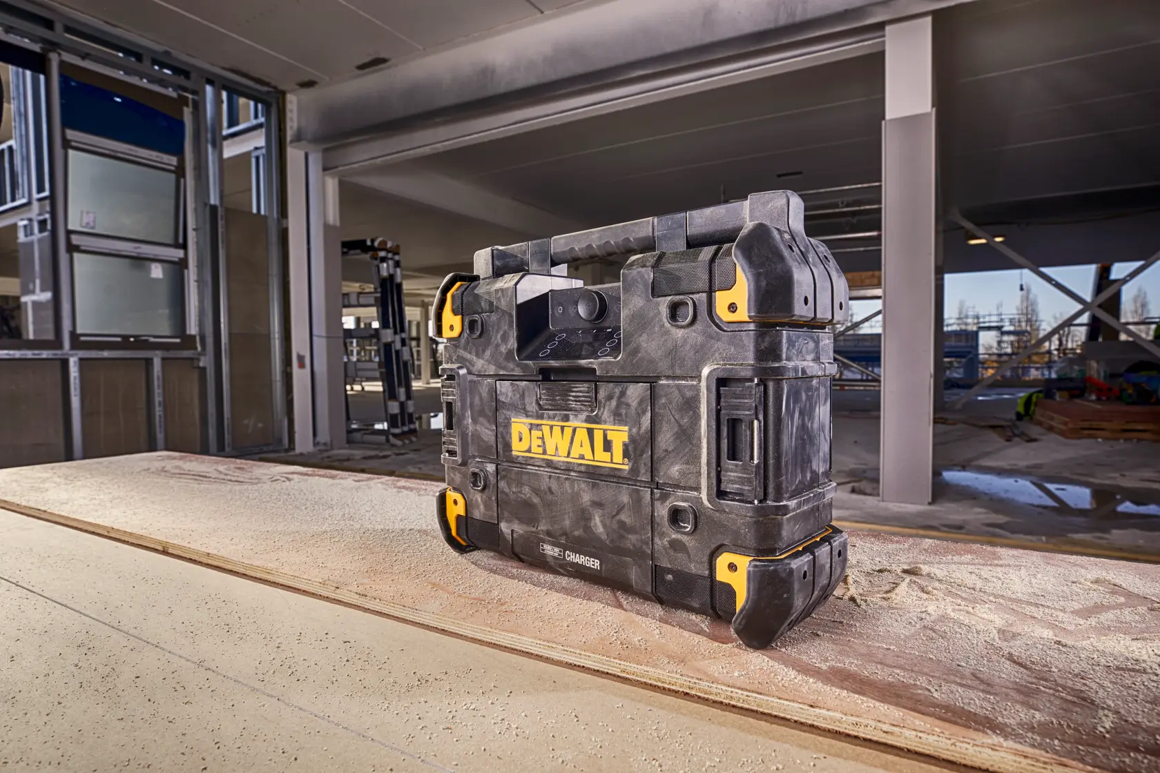 Radio TSTAK sur secteur ou batteries XR 12V / 18V / 54V