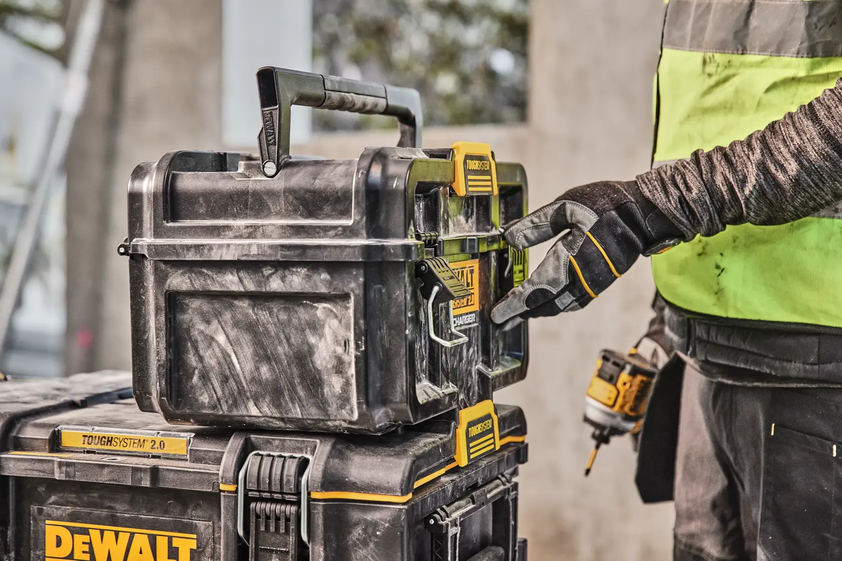 1/2 coffret chargeur 18V TOUGHSYSTEM®™ 2.0